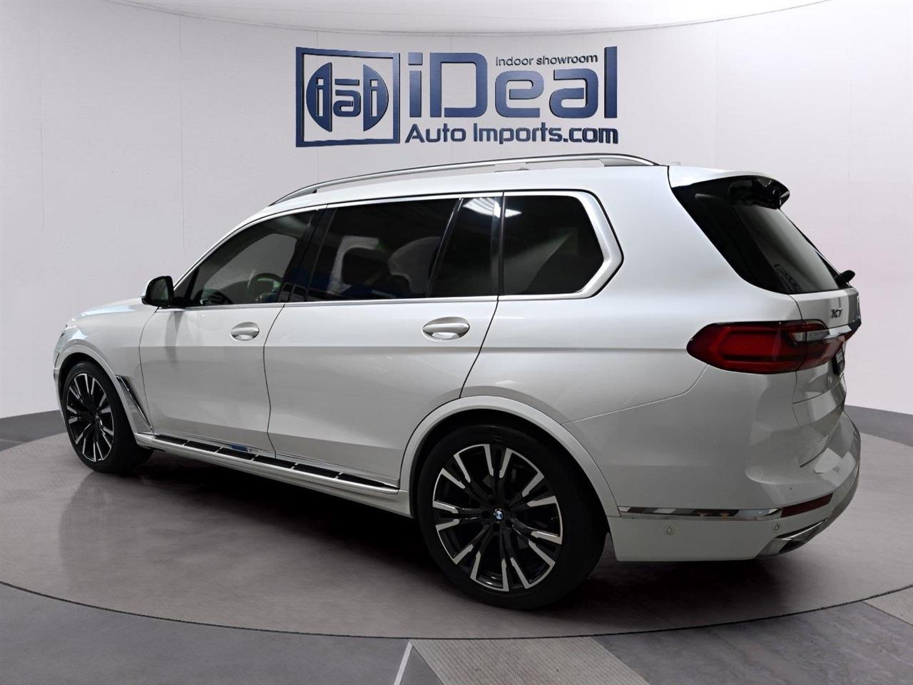 BMW X7 xDrive40i Sports Activity Vehicle 2021