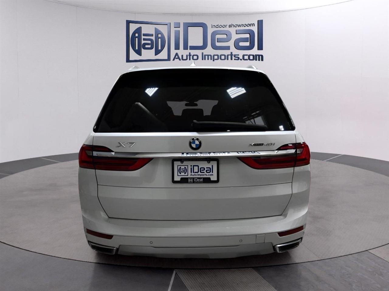 BMW X7 xDrive40i Sports Activity Vehicle 2021