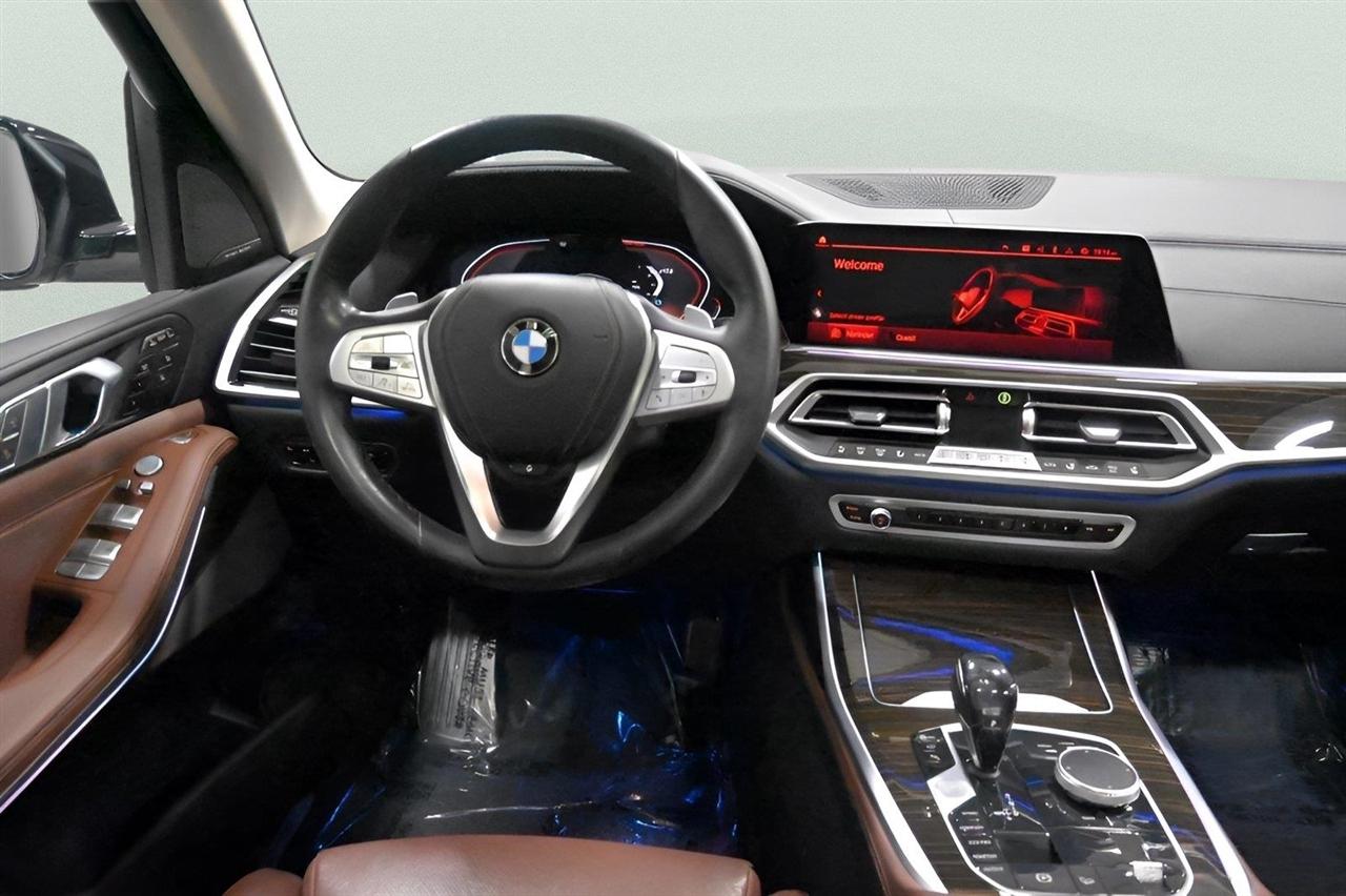 BMW X7 xDrive40i Sports Activity Vehicle 2021