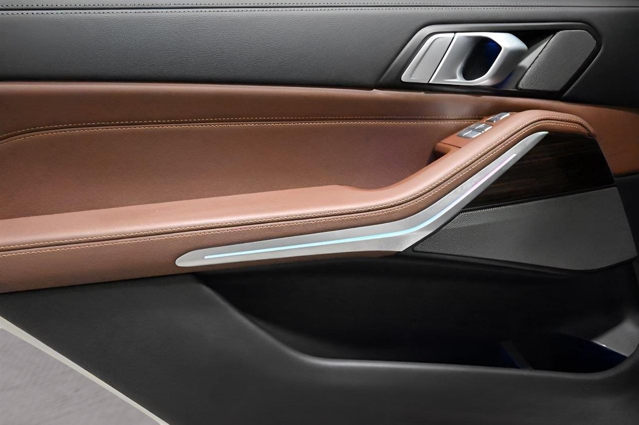 BMW X7 xDrive40i Sports Activity Vehicle 2021
