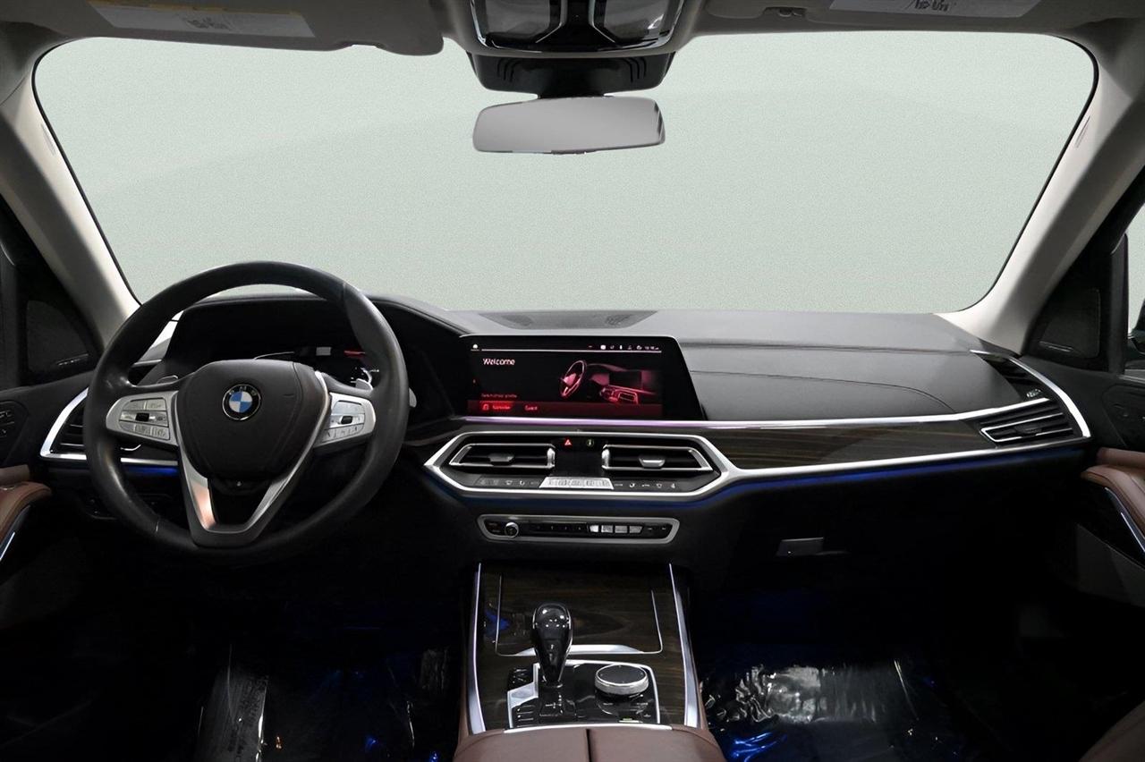 BMW X7 xDrive40i Sports Activity Vehicle 2021