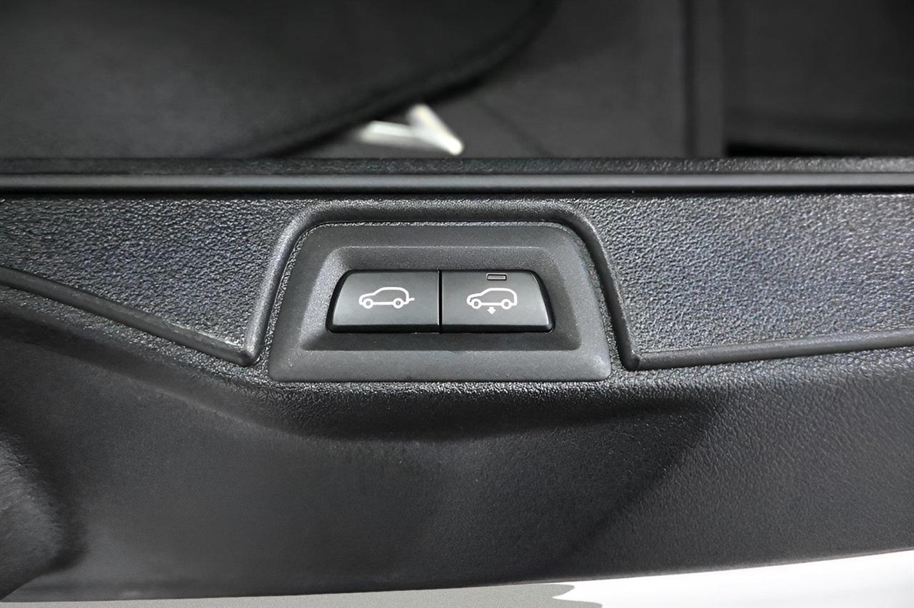BMW X7 xDrive40i Sports Activity Vehicle 2021