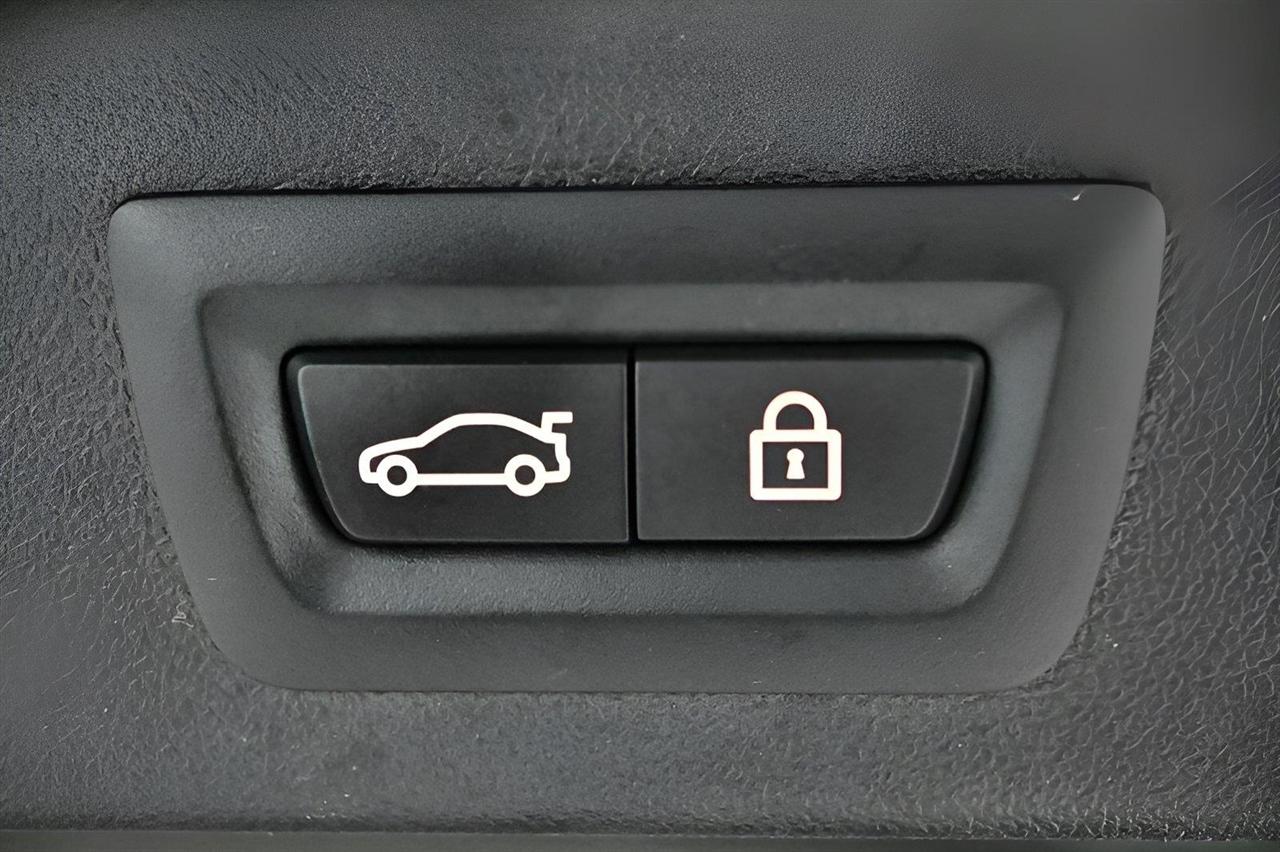 BMW X7 xDrive40i Sports Activity Vehicle 2021