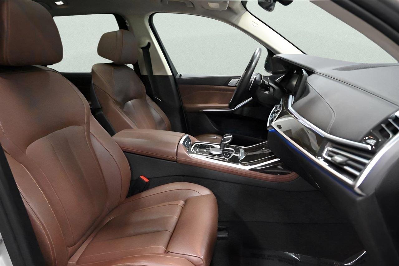 BMW X7 xDrive40i Sports Activity Vehicle 2021