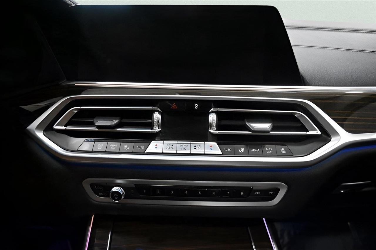 BMW X7 xDrive40i Sports Activity Vehicle 2021