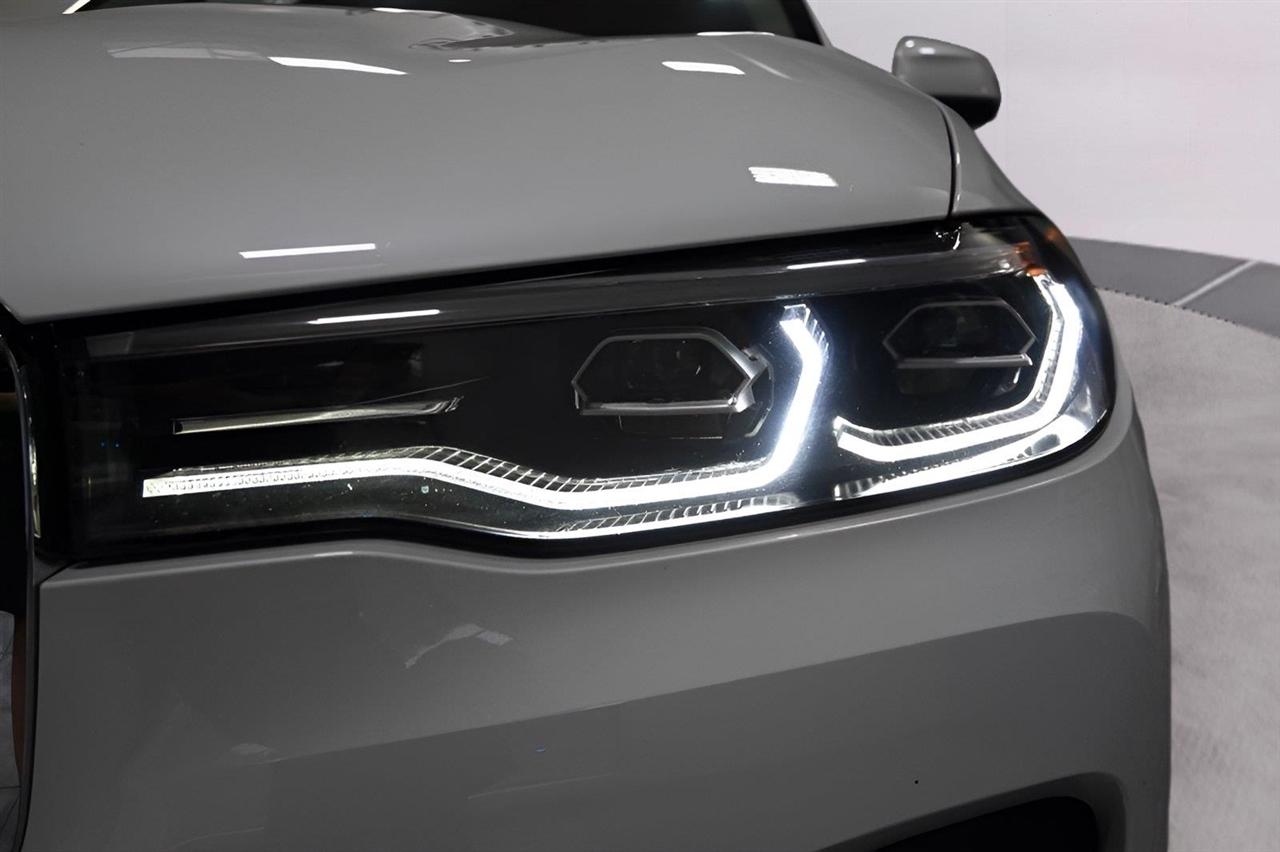 BMW X7 xDrive40i Sports Activity Vehicle 2021