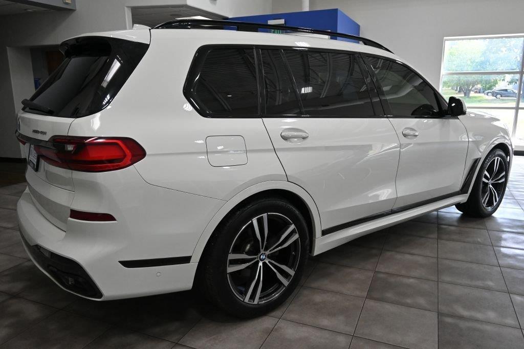 BMW X7 xDrive40i Sports Activity Vehicle 2020