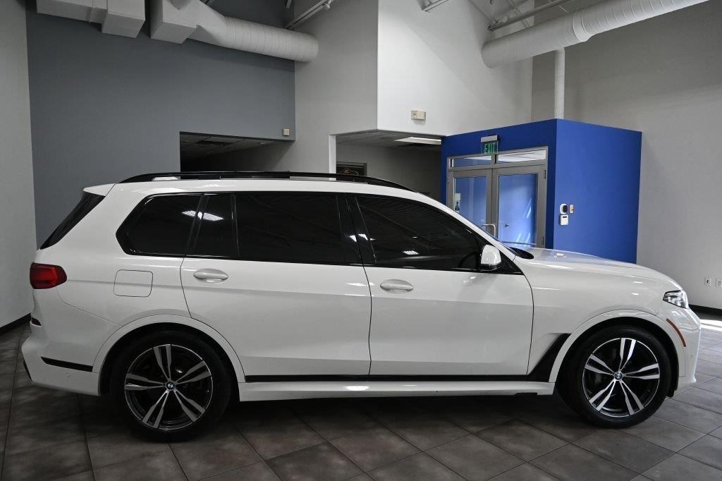 BMW X7 xDrive40i Sports Activity Vehicle 2020