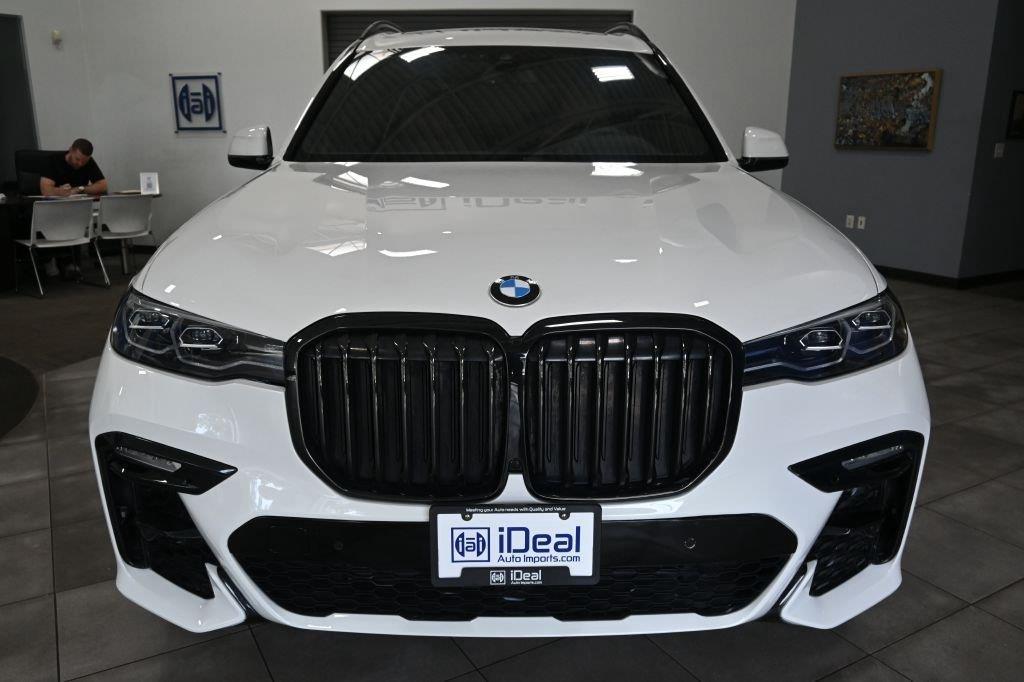 BMW X7 xDrive40i Sports Activity Vehicle 2020