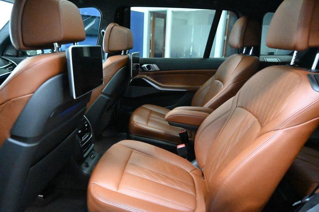 BMW X7 xDrive40i Sports Activity Vehicle 2020