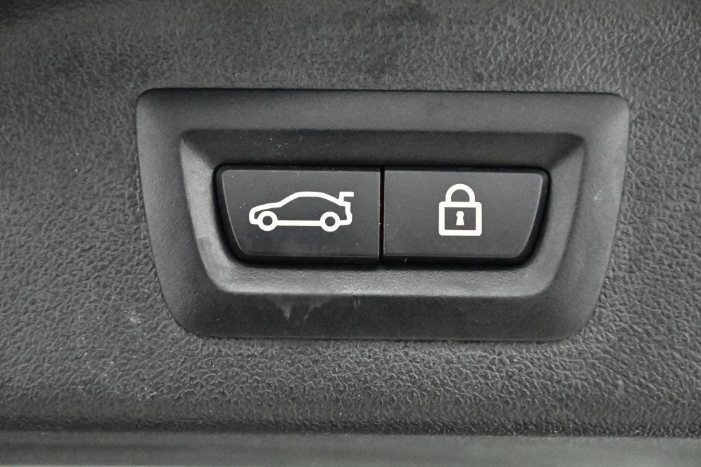 BMW X7 xDrive40i Sports Activity Vehicle 2020