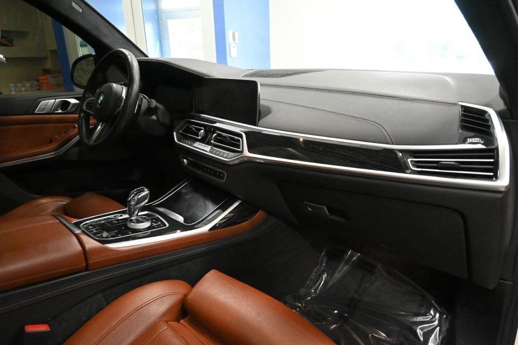 BMW X7 xDrive40i Sports Activity Vehicle 2020