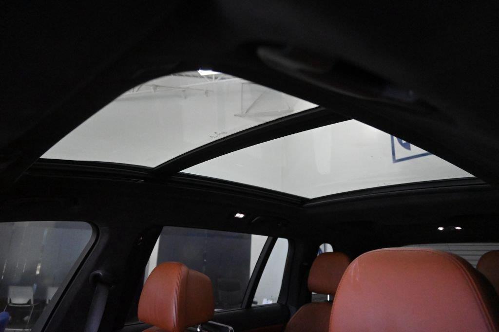 BMW X7 xDrive40i Sports Activity Vehicle 2020