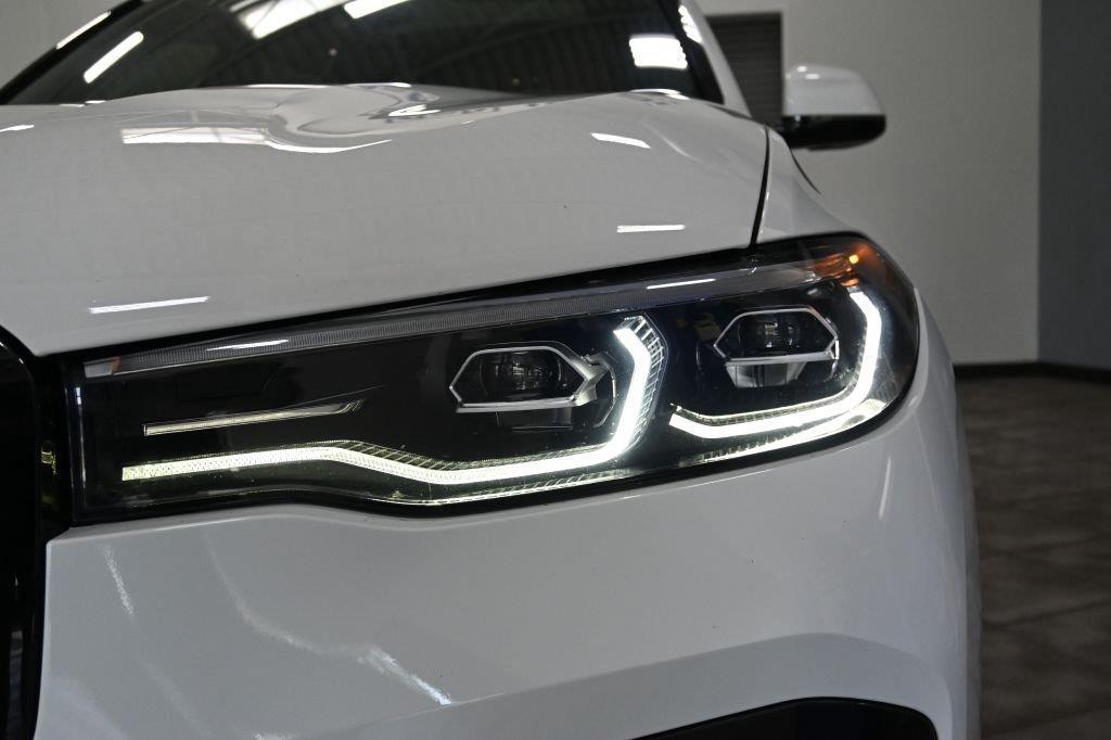 BMW X7 xDrive40i Sports Activity Vehicle 2020