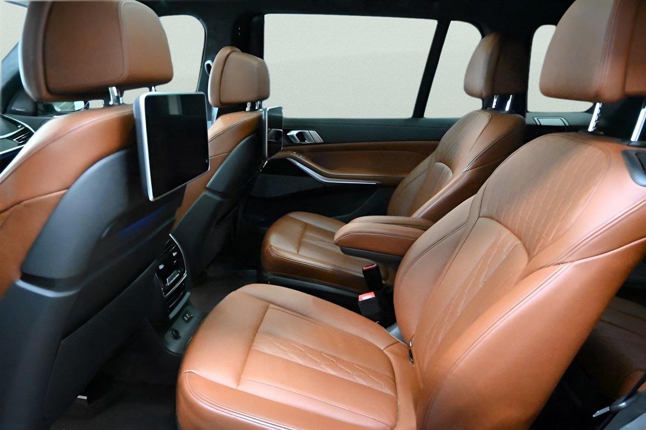 BMW X7 xDrive40i Sports Activity Vehicle 2020