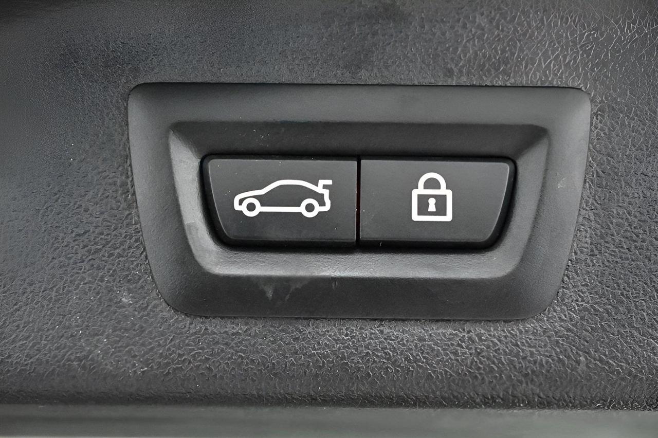 BMW X7 xDrive40i Sports Activity Vehicle 2020