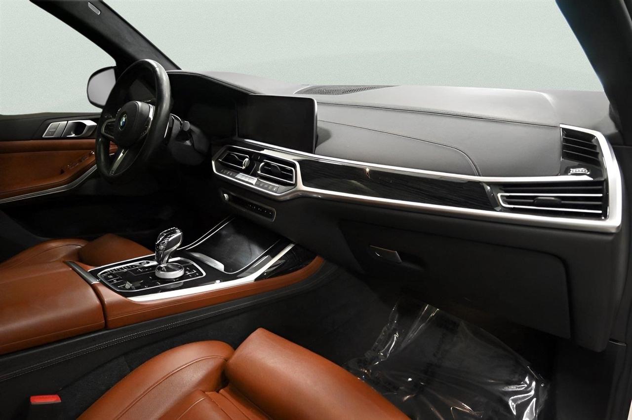BMW X7 xDrive40i Sports Activity Vehicle 2020