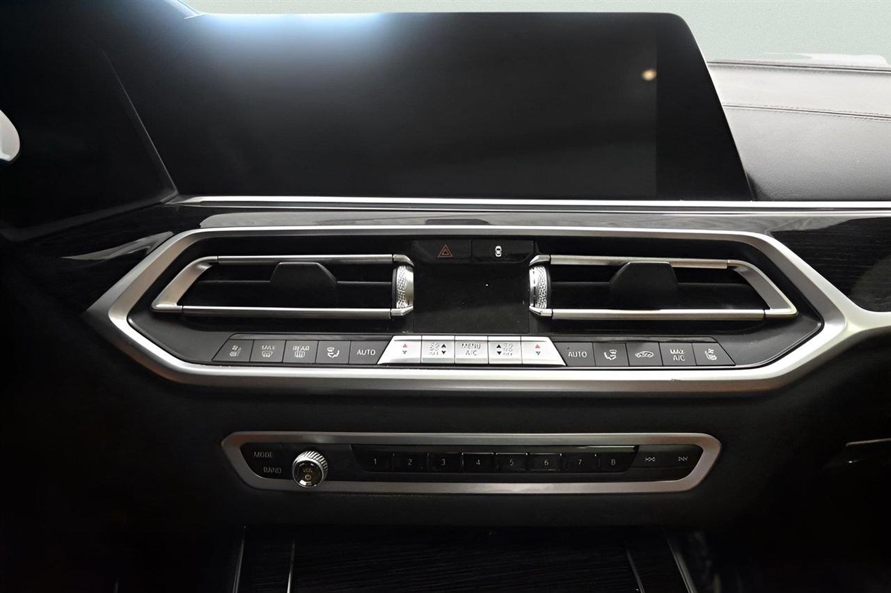 BMW X7 xDrive40i Sports Activity Vehicle 2020
