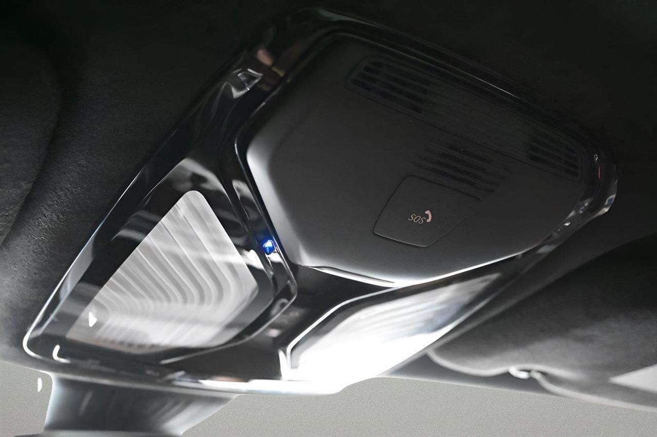 BMW X7 xDrive40i Sports Activity Vehicle 2020