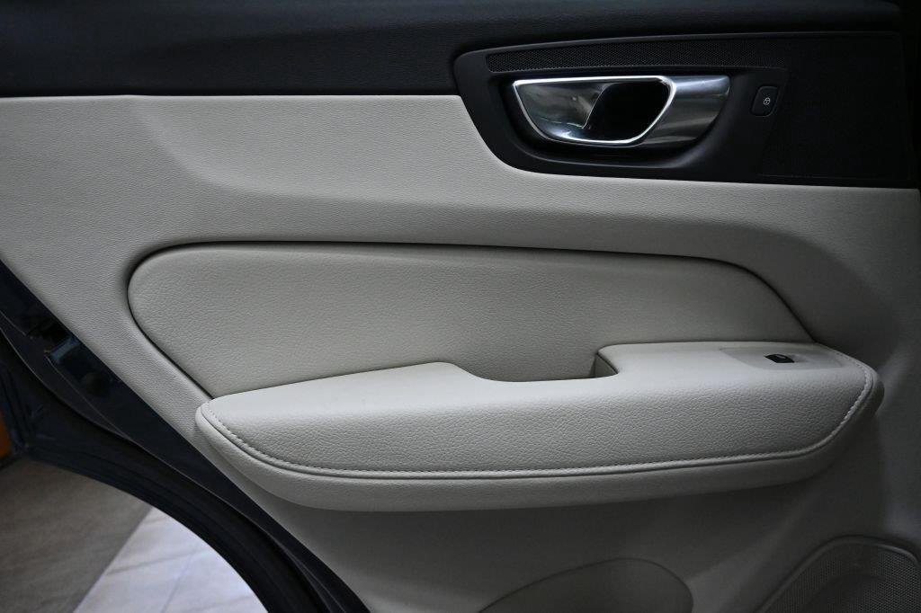 Volvo XC60 B5 AWD Momentum 2022