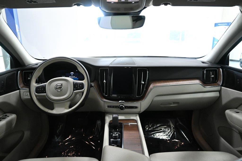 Volvo XC60 B5 AWD Momentum 2022