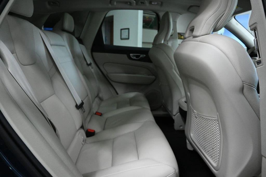 Volvo XC60 B5 AWD Momentum 2022