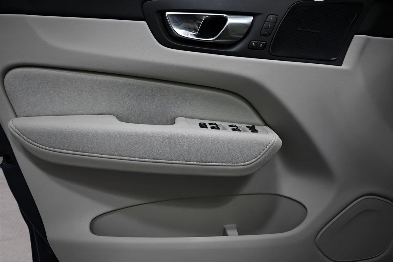 Volvo XC60 B5 AWD Momentum 2022