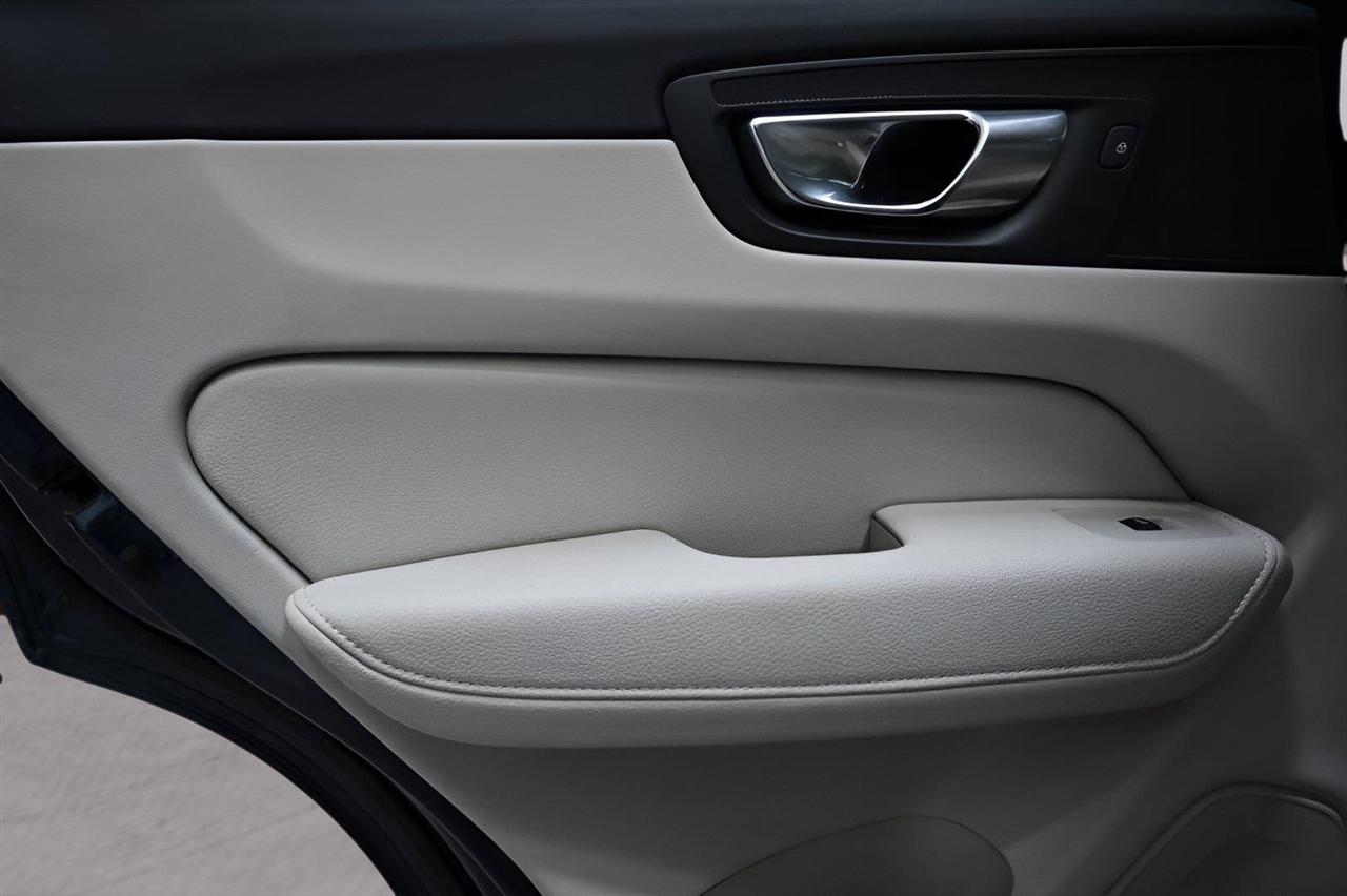 Volvo XC60 B5 AWD Momentum 2022