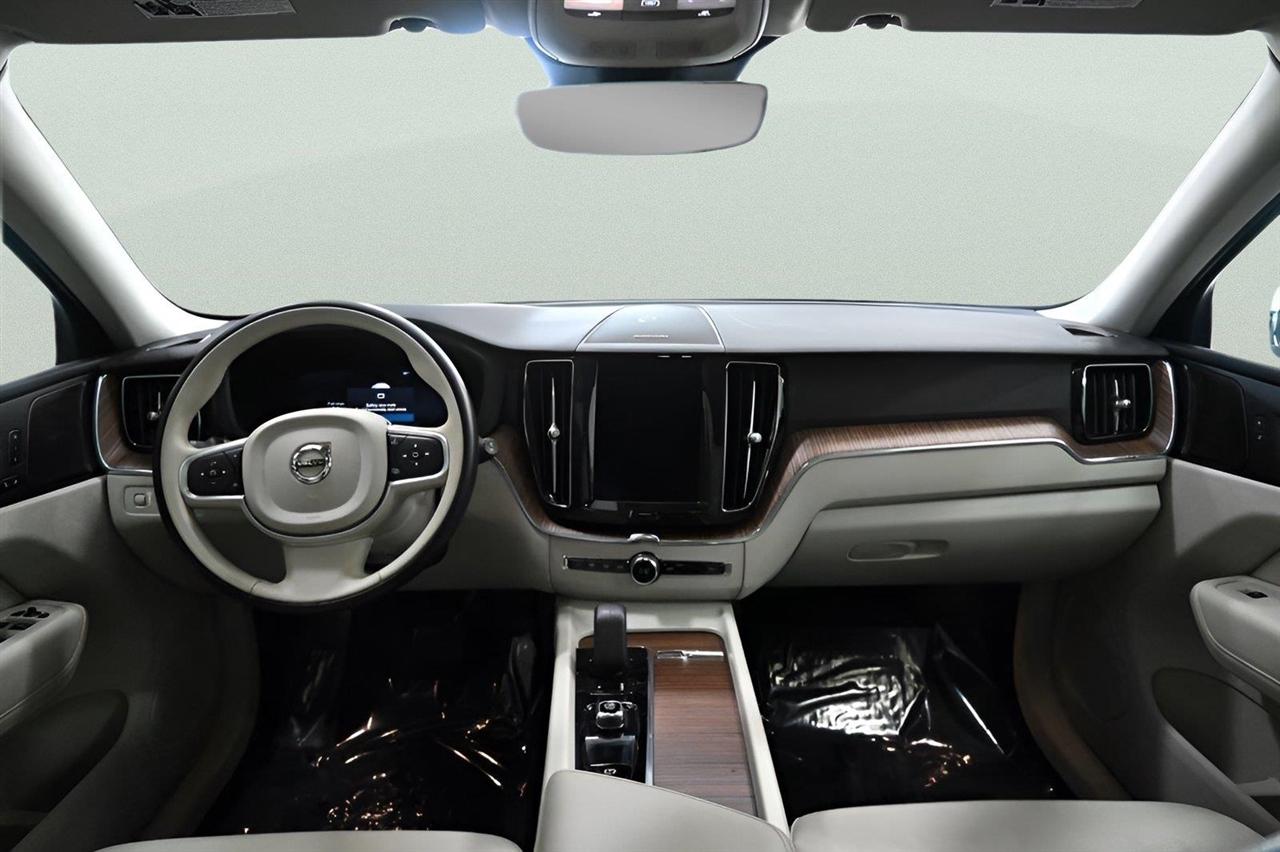 Volvo XC60 B5 AWD Momentum 2022