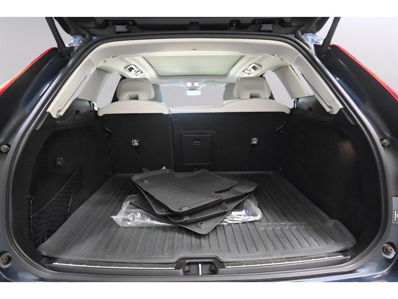 Volvo XC60 B5 AWD Momentum 2022