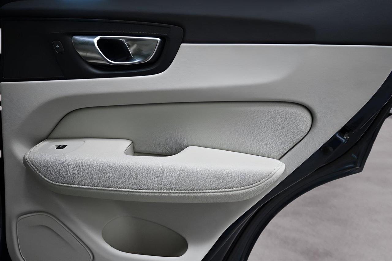 Volvo XC60 B5 AWD Momentum 2022