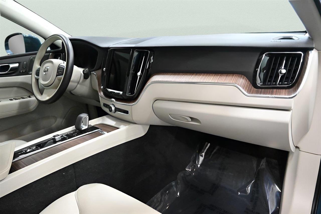 Volvo XC60 B5 AWD Momentum 2022