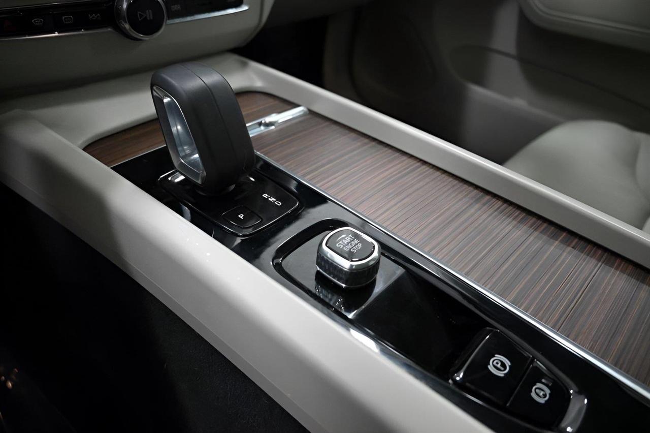Volvo XC60 B5 AWD Momentum 2022