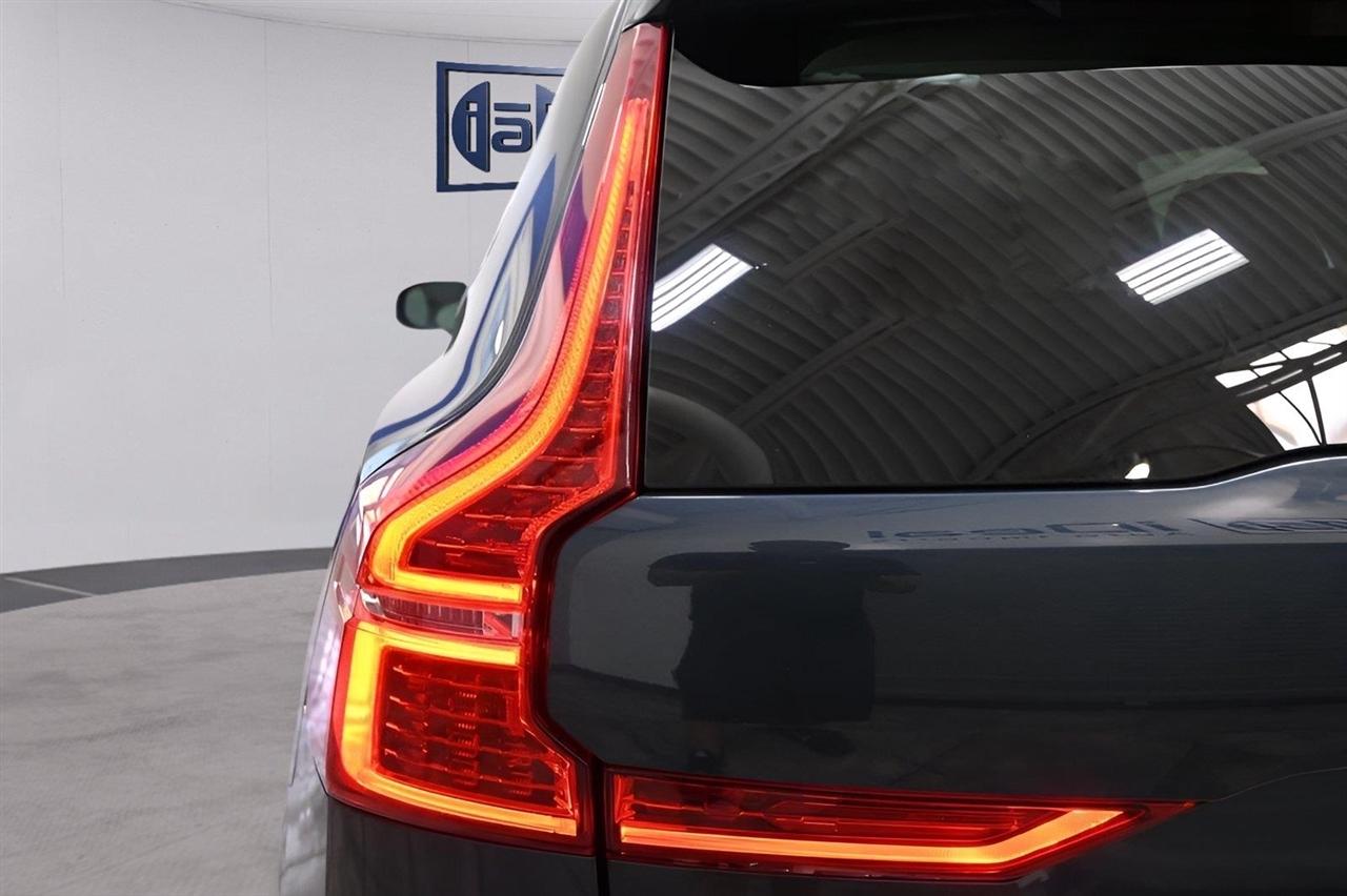 Volvo XC60 B5 AWD Momentum 2022