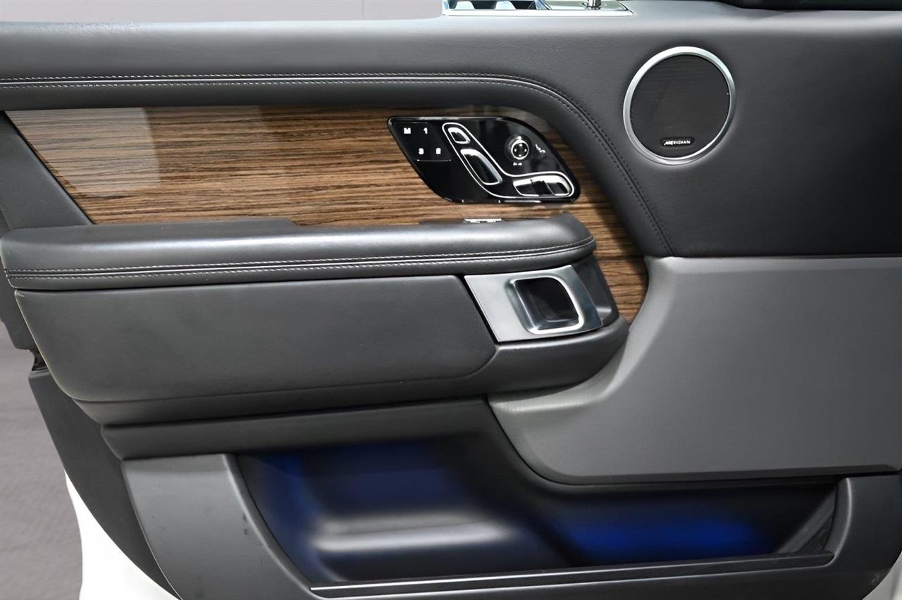 Land Rover Range Rover V8 Supercharged SWB 2018