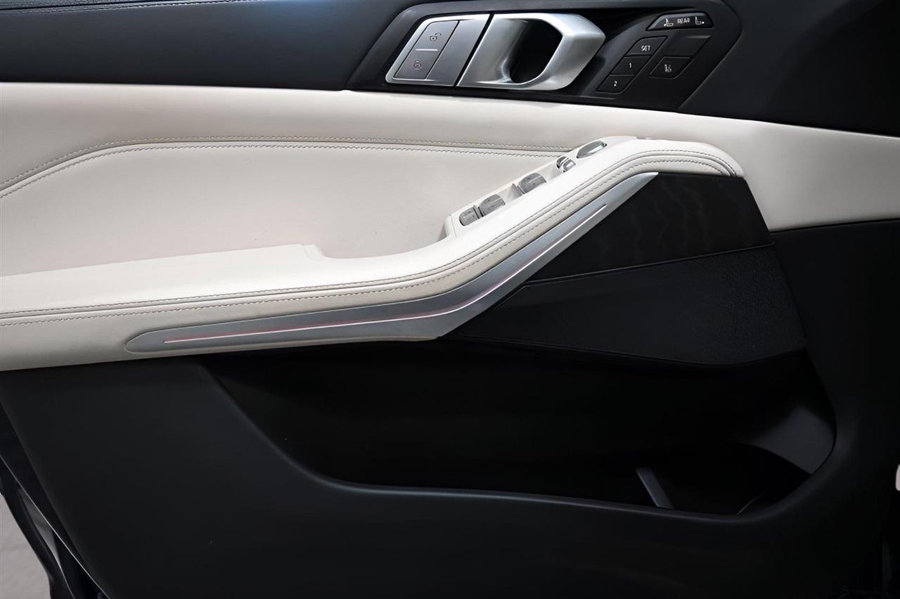 BMW X7 xDrive40i Sports Activity Vehicle 2022