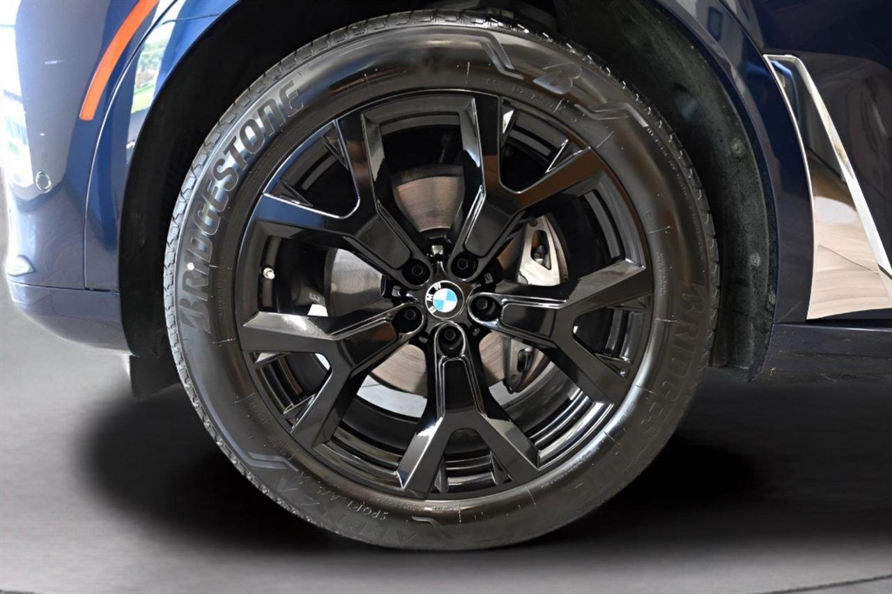 BMW X7 xDrive40i Sports Activity Vehicle 2022