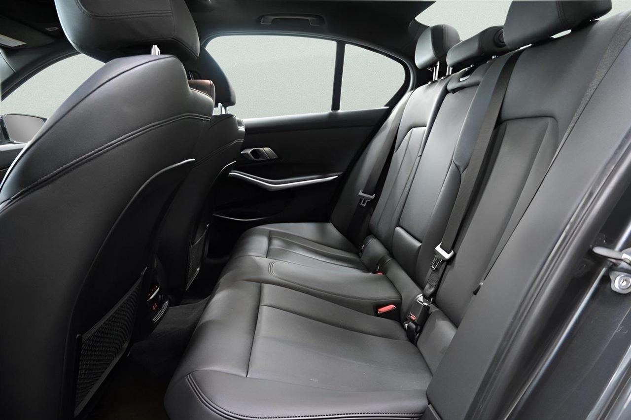 BMW 3 Series 330i xDrive Sedan 2019