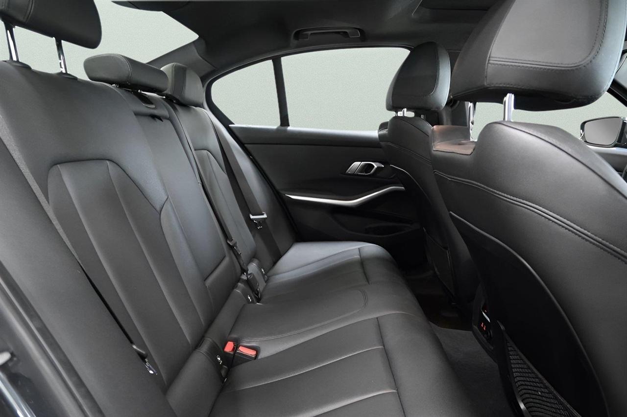 BMW 3 Series 330i xDrive Sedan 2019