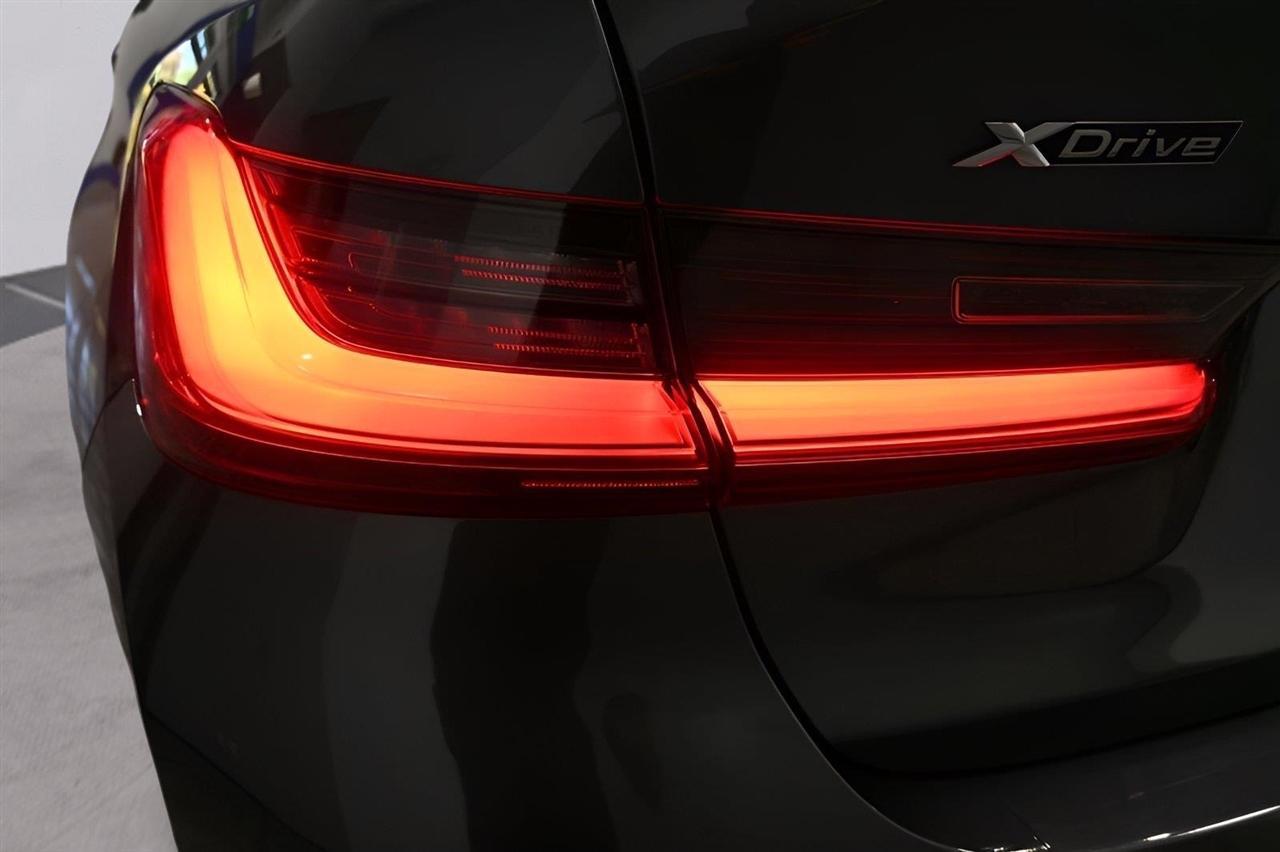 BMW 3 Series 330i xDrive Sedan 2019