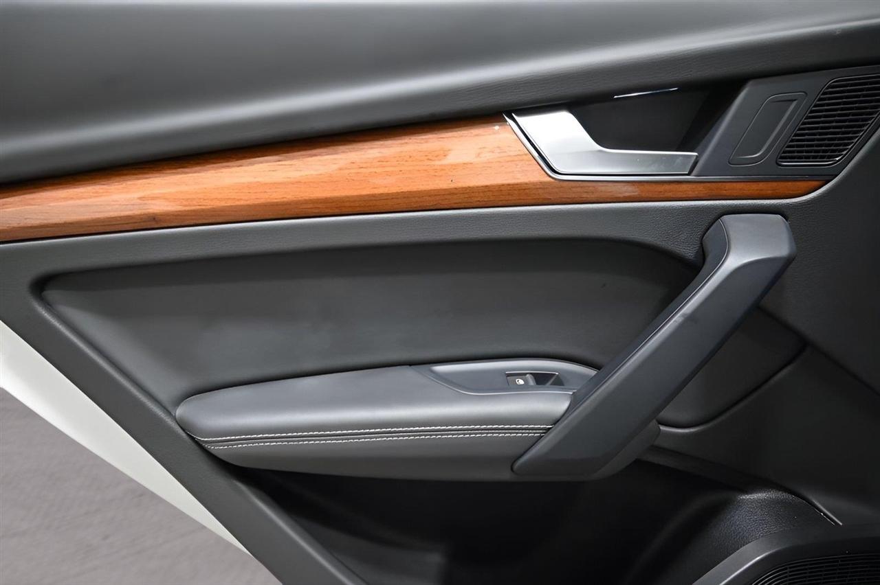 Audi Q5 Premium Plus 45 TFSI quattro 2021