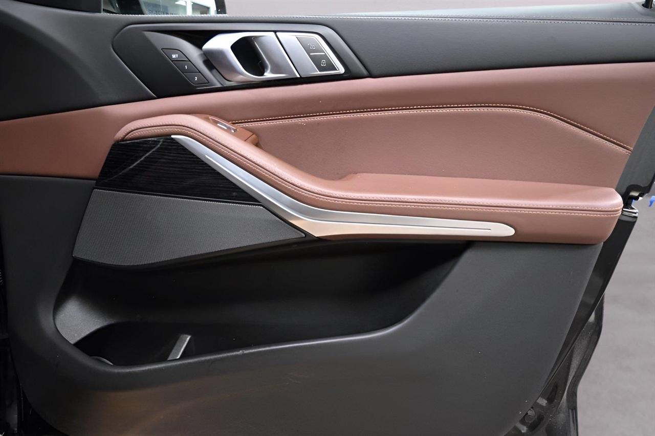 BMW X7 xDrive40i Sports Activity Vehicle 2020