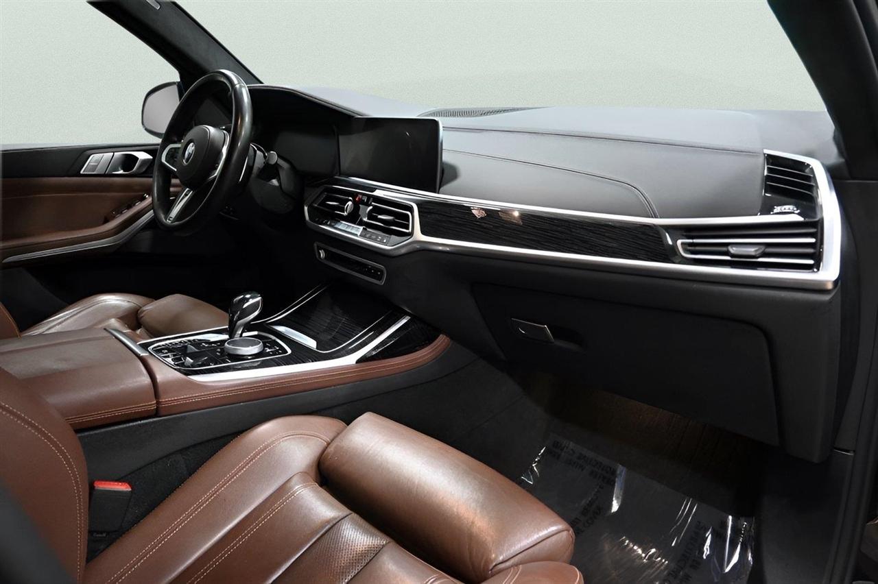 BMW X7 xDrive40i Sports Activity Vehicle 2020