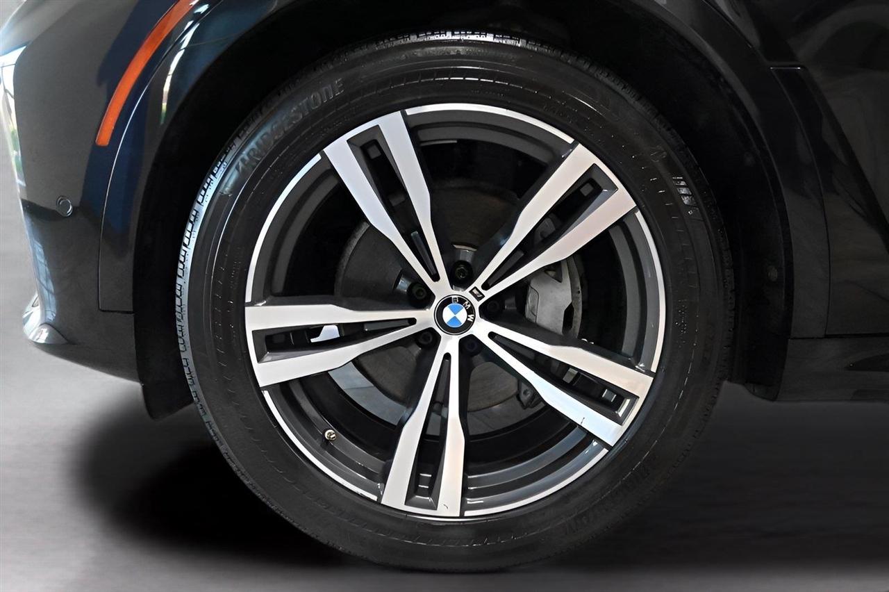 BMW X7 xDrive40i Sports Activity Vehicle 2020