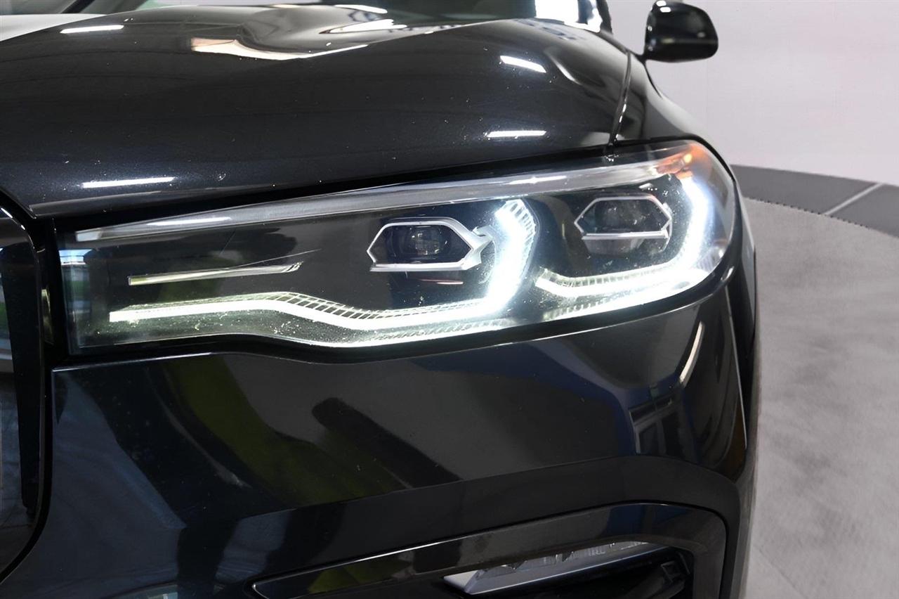 BMW X7 xDrive40i Sports Activity Vehicle 2020