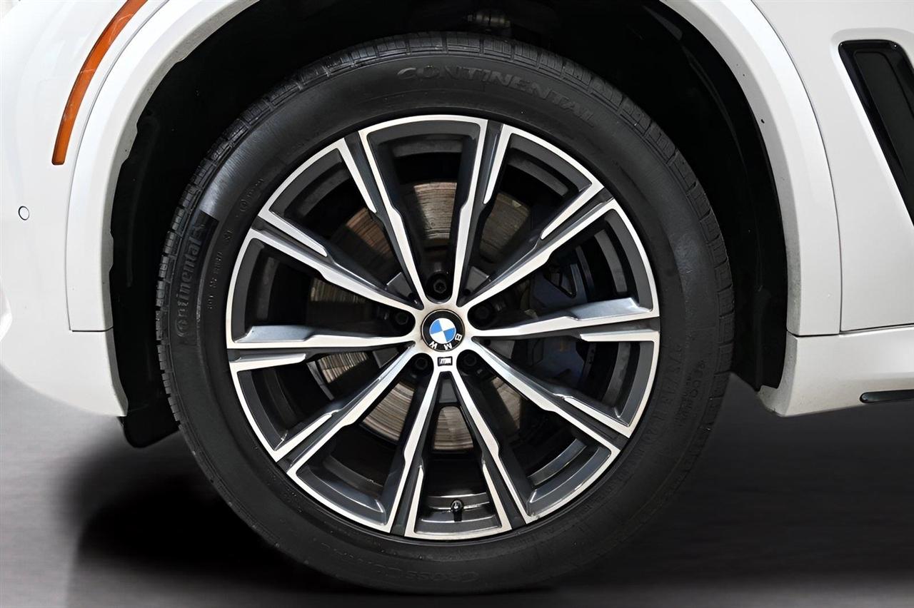 BMW X5 xDrive50i Sports Activity Vehicle 2019