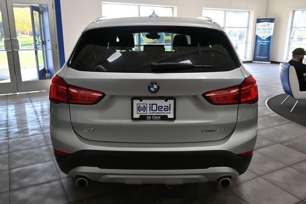 BMW X1 xDrive28i Sports Activity Vehicle 2021