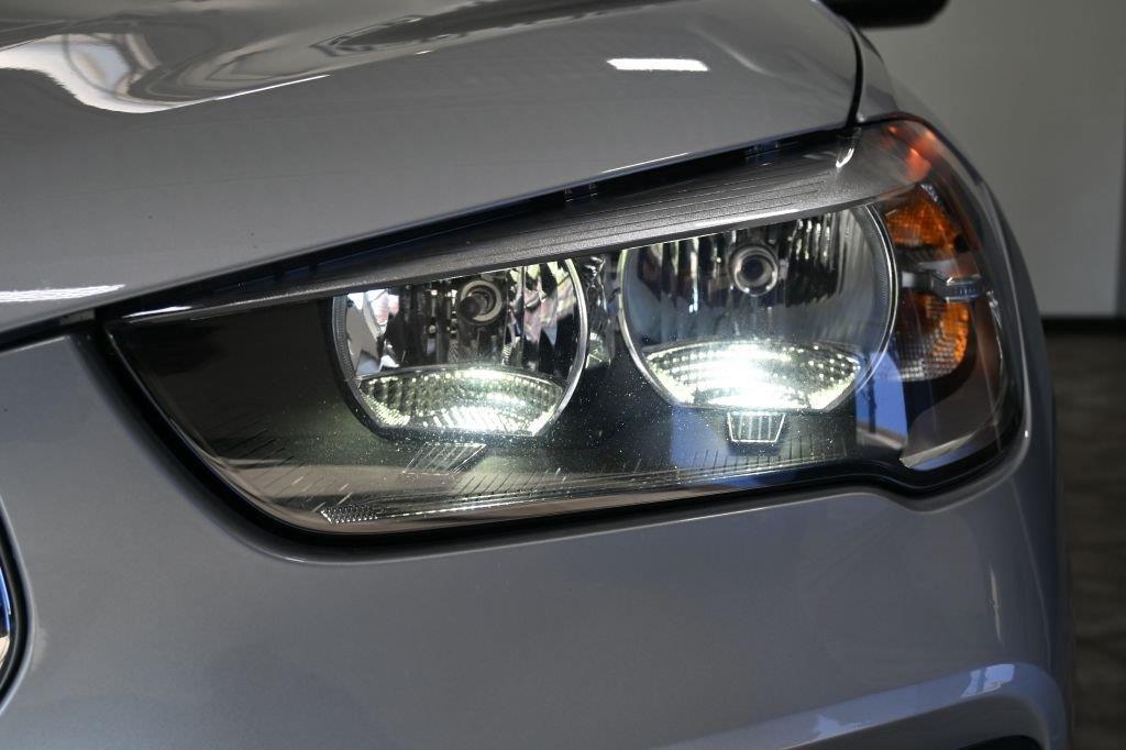 BMW X1 xDrive28i Sports Activity Vehicle 2021