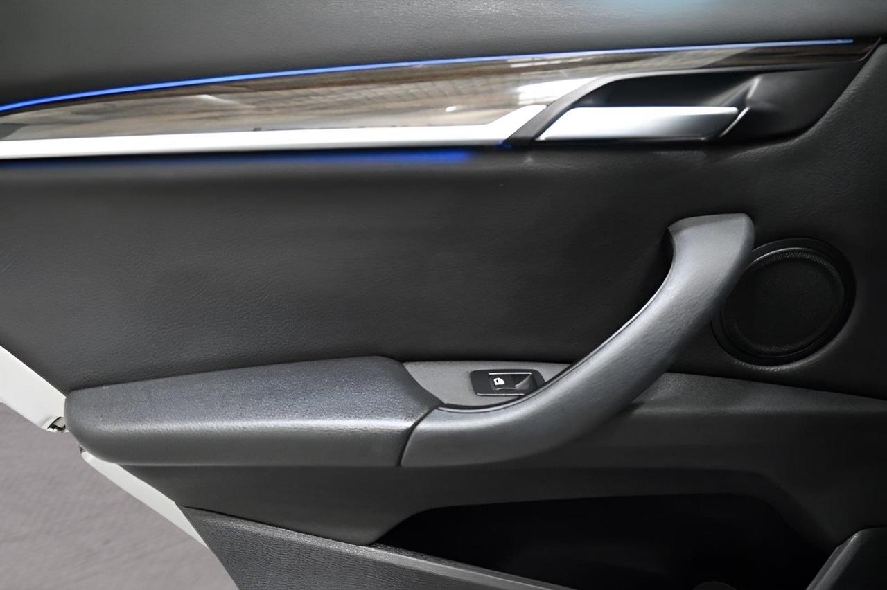 BMW X1 xDrive28i Sports Activity Vehicle 2021