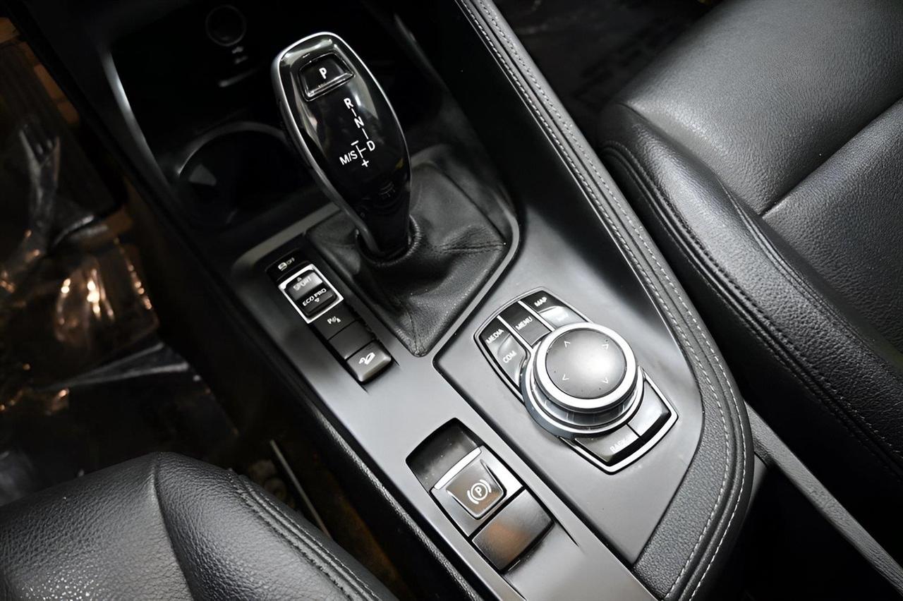 BMW X1 xDrive28i Sports Activity Vehicle 2021